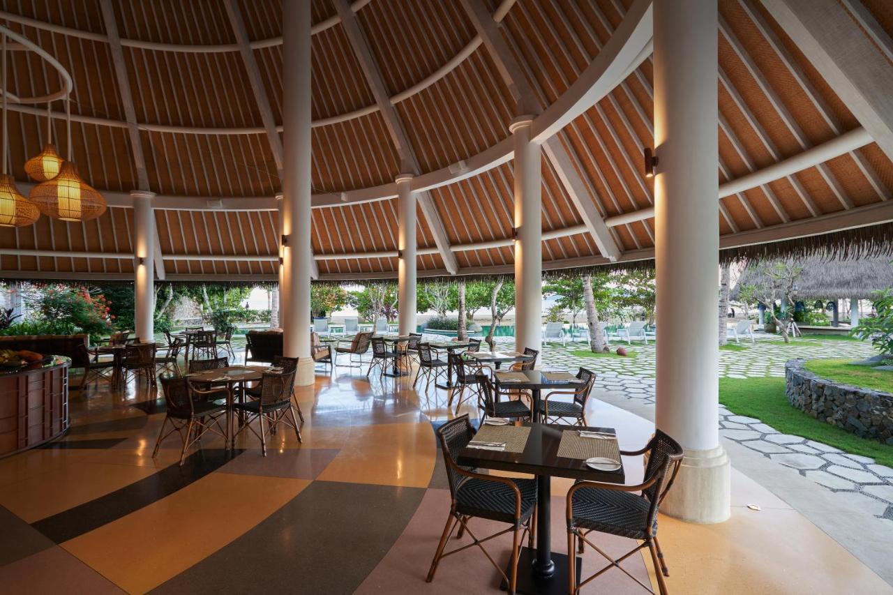 Sudamala Resort, Komodo, Labuan Bajo Exteriér fotografie The interior of the restaurant