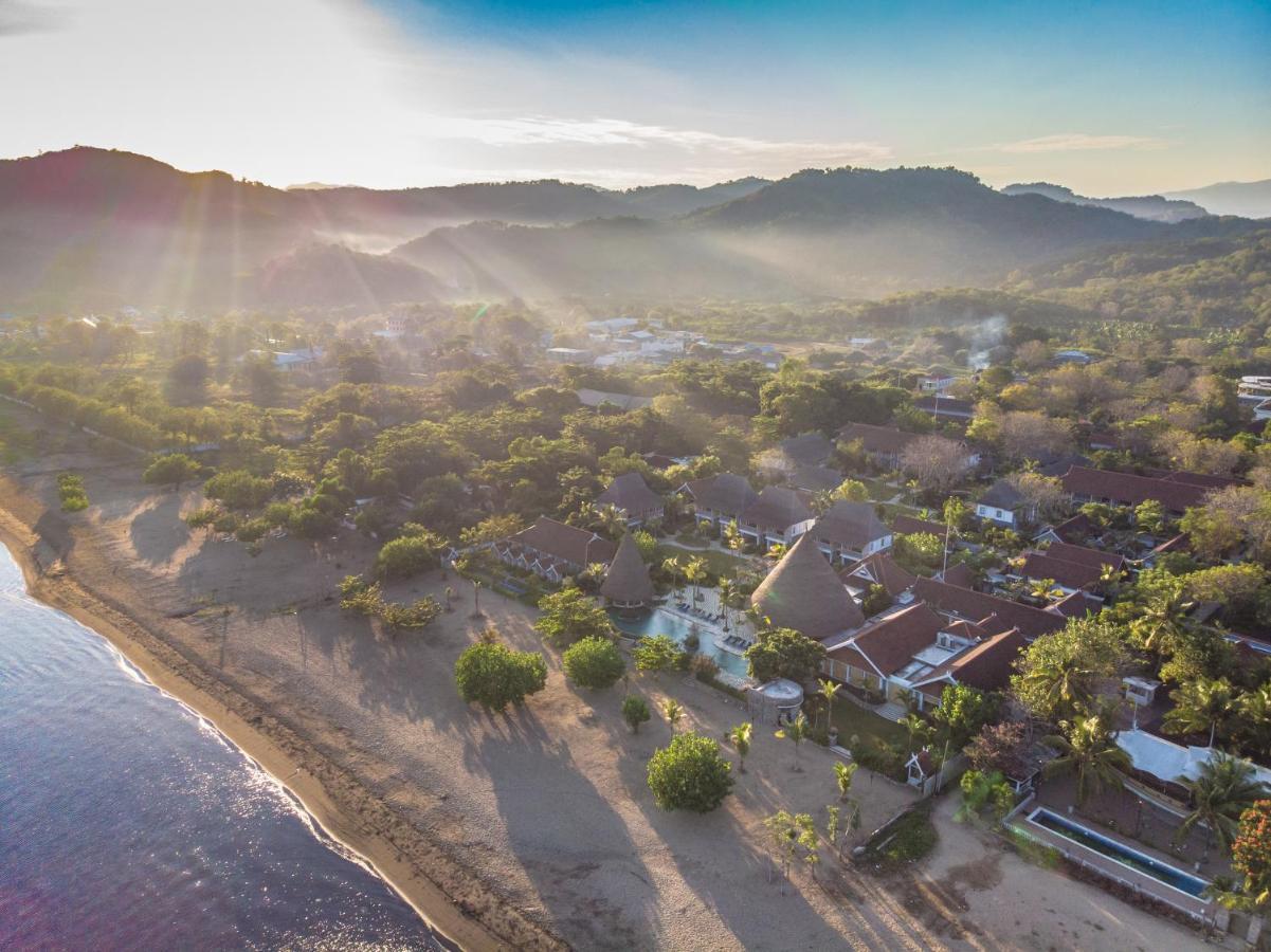 Sudamala Resort, Komodo, Labuan Bajo Exteriér fotografie Aerial view of the town